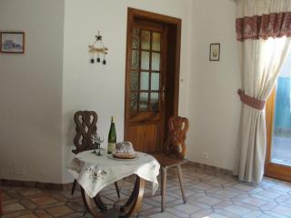 Gîte au calme avec 2 chambres, terrasse, jardin, BBQ et parking inclus à Breitenbach-Haut-Rhin - FR-1-744-42 - 3