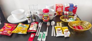 Free Car Park and walk to COOP, Etihad , Piccadilly,Free Snacks - 3