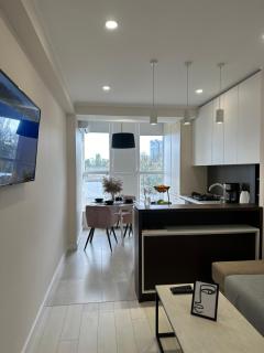 MODERN MINIMALIST APARTMENT Close to Airport and City Center. - Chişinău - 2