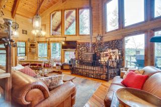 Tree-Lined McCall Cabin Walk to Payette River! - McCall - 7