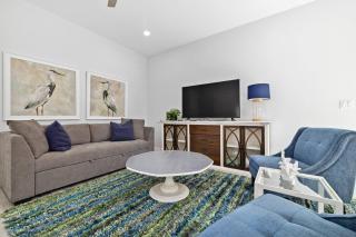 The Queen of Port Richey - 3