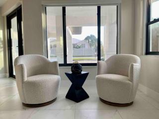 Brand New Luxe Pool Home minutes from the beach! - Naples - 8