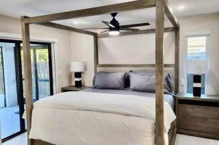 Brand New Luxe Pool Home minutes from the beach! - Naples - 5