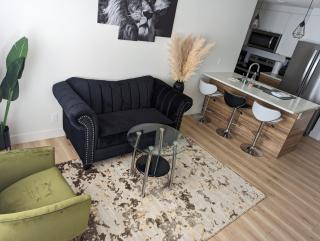 Comfy 2BR condo in Seton, Southeast Calgary - Calgary - 9