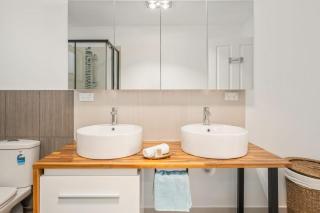 Tropical 2-bedroom Guesthouse, Pool, Sauna - Tanah Merah - 1