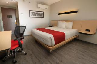 City Express by Marriott Santiago Aeropuerto - Santiago - 0