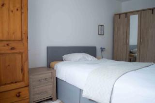 Quiet 2 Bedroom house for holiday let in Gravesend - Kent - 6
