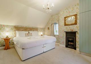 Sunnybank Thatch - 1