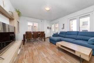 Remarkable 3-Bed Apartment in Torrevieja - 9