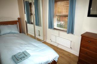 Doncaster Central Apartment Sleeps 5 Very Quiet - Doncaster - 3