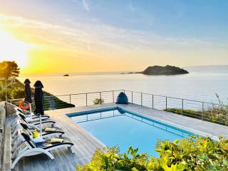 Eleia Seafront Rooms & Villas - 1