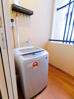 The Foreigner Staycation at Riverine Diamond Kuching - Kuching - 4
