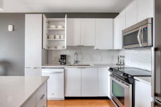 River North 1br w gym pool roof nr Riverwalk CHI-834 - 4