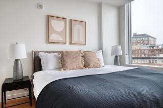 River North 1br w gym pool roof nr Riverwalk CHI-834 - 3