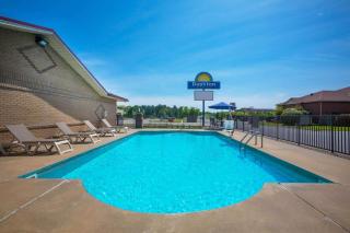 Days Inn by Wyndham Lonoke - 7