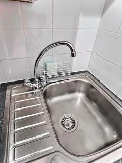 LUXURIOUS 2 Guest studio flat WIFI FREE PARKING - - 2