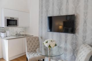 Edinburgh Castle Apartments - Edinburgh - 8