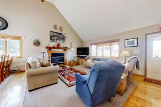 Mountain-View 3BR with Fireplace, Games, and Grill - 6