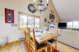 Mountain-View 3BR with Fireplace, Games, and Grill - 1