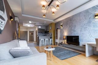 Midtown Artistic Apartment - Budapest - 6