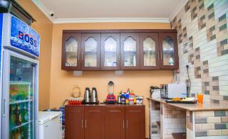 ELLYN EXECUTIVE LODGE - 4