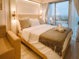 Romantic Royal Parisian Condo - Center of Davao - Davao - 8