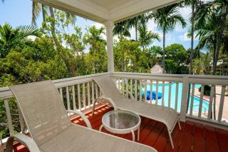 Coral Hammock Poolside Home - 8