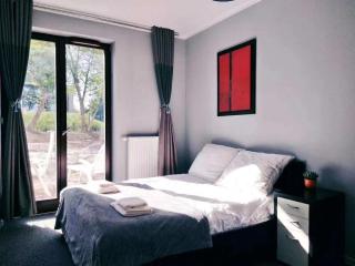 airport comfy guest home - Warsaw - 7