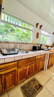 Cozy coworking Casa Alma near Lake Arenal, 2 bedroom 1 office, fiber optic, pet friendly - 2