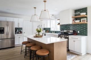 M22 Hemlock House - Lakefront home in wine country with playroom - 9