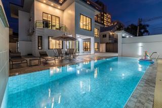 King 【芭提雅市中心独栋villa】【泳池】【5卧7卫】【独立KTV包厢】【豪华装修】 - Pattaya Sud - 0