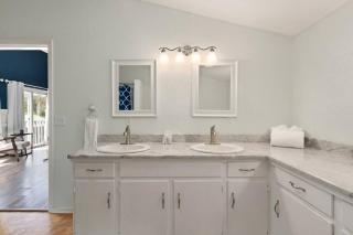 2 King Suites~Private Pool+Hot Tub~2mi from beach - The Meadows - 2