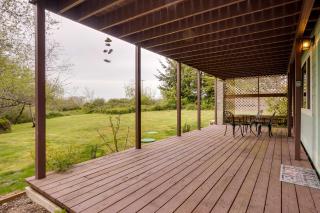 Soothing Studio with Lush Views 2 Mi to Beach! - Smith River - 5
