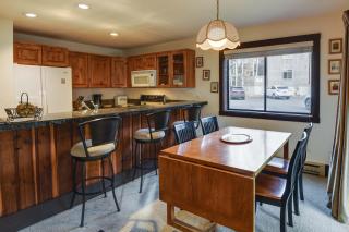 Ketchum Condo with Deck Less Than 1 Mi to Sun Valley Resort! - Ketchum - 4