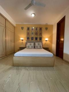 Royal Ensign - Jaipur - 1