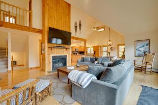 West Dover Family Home with Game Room and Home Theater - 0