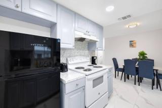 New vacation home, peaceful and centrally located in Cape Coral - 3