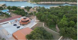 The Blue House. Large Group Getaway on Lake Whitney - Lakewood Harbor - 1
