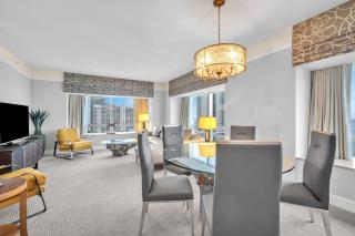 2 Bedroom OR King Studio Suites Four Seasons Hotel Miami Free Wi-Fi & Free Parking - 3