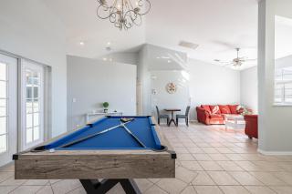 Pool, Sleeps 7 - Villa Sunshine Hideaway - Cape Coral - 4