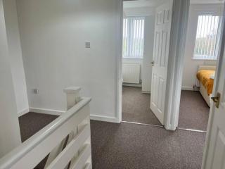Impressive Large 6 Bed House FREE WI FI - Lincolnshire - 3