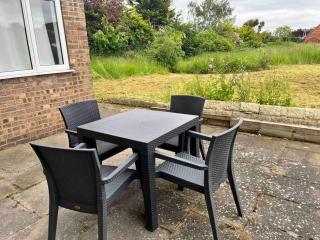 Impressive Large 6 Bed House FREE WI FI - Lincolnshire - 2