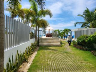 Yellow beach & rest - Coveñas - 2