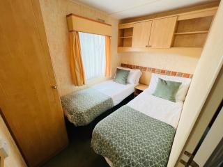 2 Bedroom Caravan SHS3, Sandhills, Bembridge - 4