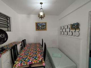 Seu Apto Centro 7 Excelente Local Sem Luxos De Fundos 5 Camas Até 6 Pessoas 2Q Ar Cond Geladeira Fogao TV Barato Bem Simples Econômico - 5