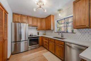 Camp Telemark by Tahoe Getaways - Pet-Friendly 3 BR in Tahoe Donner with Hot Tub & Wood Fireplace - Truckee - 3