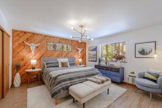 Camp Telemark by Tahoe Getaways - Pet-Friendly 3 BR in Tahoe Donner with Hot Tub & Wood Fireplace - Truckee - 2