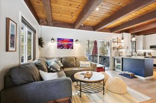 Cobalt Cabin by Tahoe Getaways - Beautifully Remodeled Pet Friendly 3 BR with Hot Tub & EV - 7