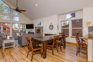 Cedar Crest at Winter Creek by Tahoe Getaways - 3BR, Walk to Ice Skating, Near Downtown and Northstar with Private Hot Tub! - 3