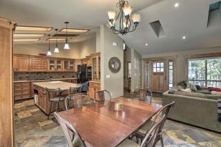 Bluerock Retreat by Tahoe Getaways - 3 BR Pet-Friendly West Shore Cabin with 3 Fireplaces, Short Drive to Skiing - Tahoe City - 6